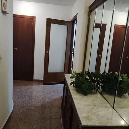 10-46-1- Комната В Квартире Для 4 Человек В Аликанте Аліканте Екстер'єр фото