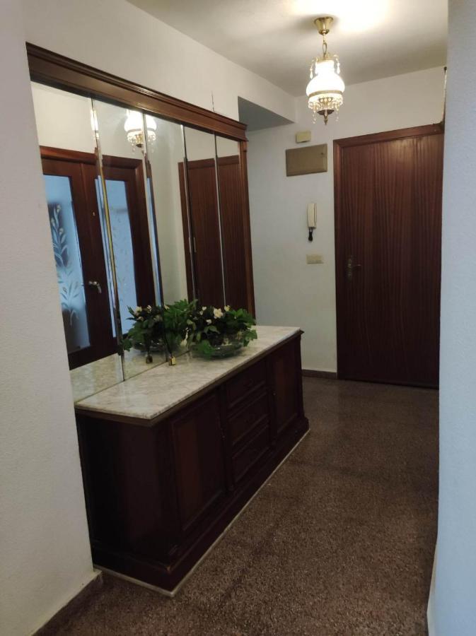 10-46-1- Комната В Квартире Для 4 Человек В Аликанте Аліканте Екстер'єр фото